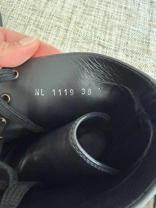 Louis Vuitton Black Leather Lace-Up Ankle Boots with Gold LV Emblem Size 38 - Picture 8 of 8